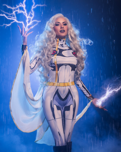 NEW Storm 8x10